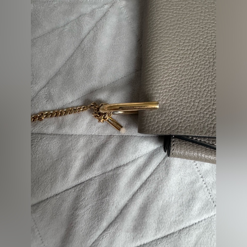 Chloe Leather Drew Crossbody Bag - Picture 13 of 15